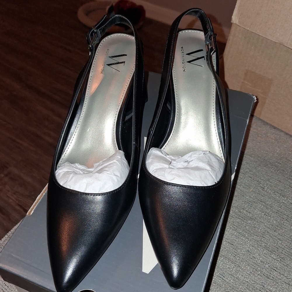 Worthington Black Pointed Toe Heels